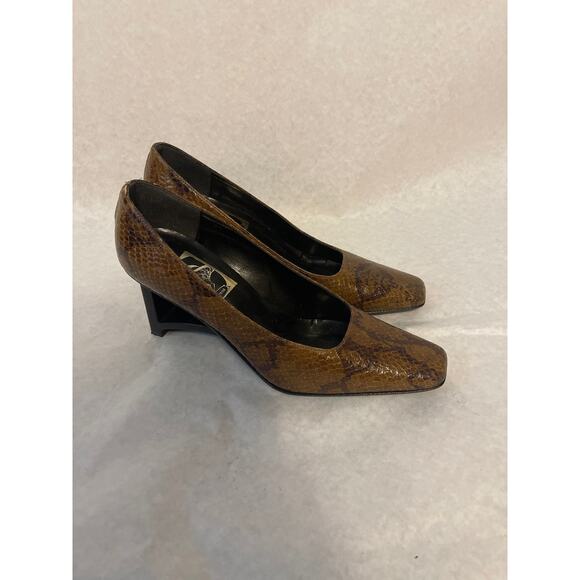 Juliana Leather Hollow Wedge Vintage Size 7.5 M Brown Snake Print Womens Pump - Picture 3 of 11